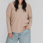 Load image into Gallery viewer, Long Sleeve Janis Tee - Stucco
